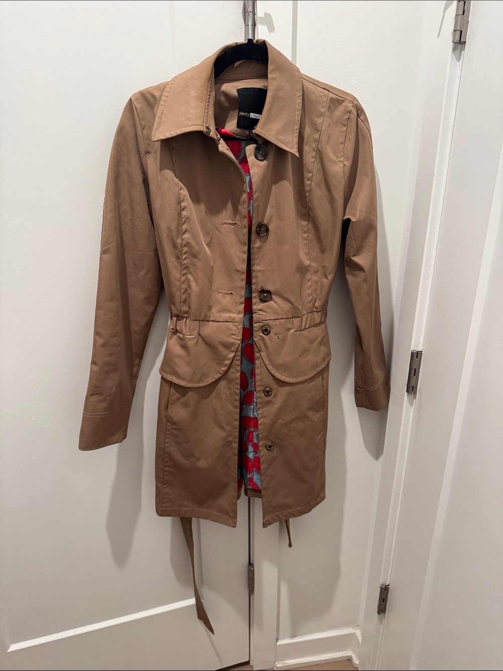 Tan structured mid length trench - great condition!
